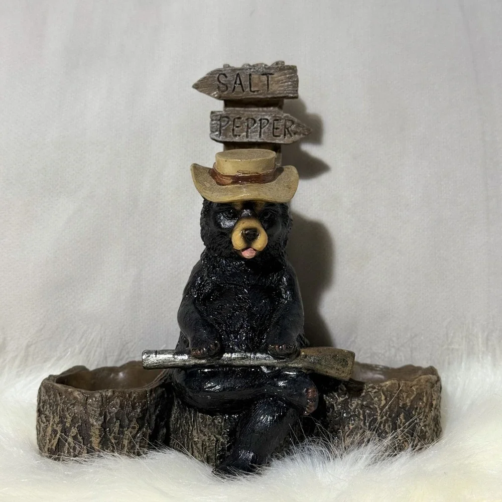 DWK Black Bear Country Hunter‎ Salt and Pepper Shaker Holder